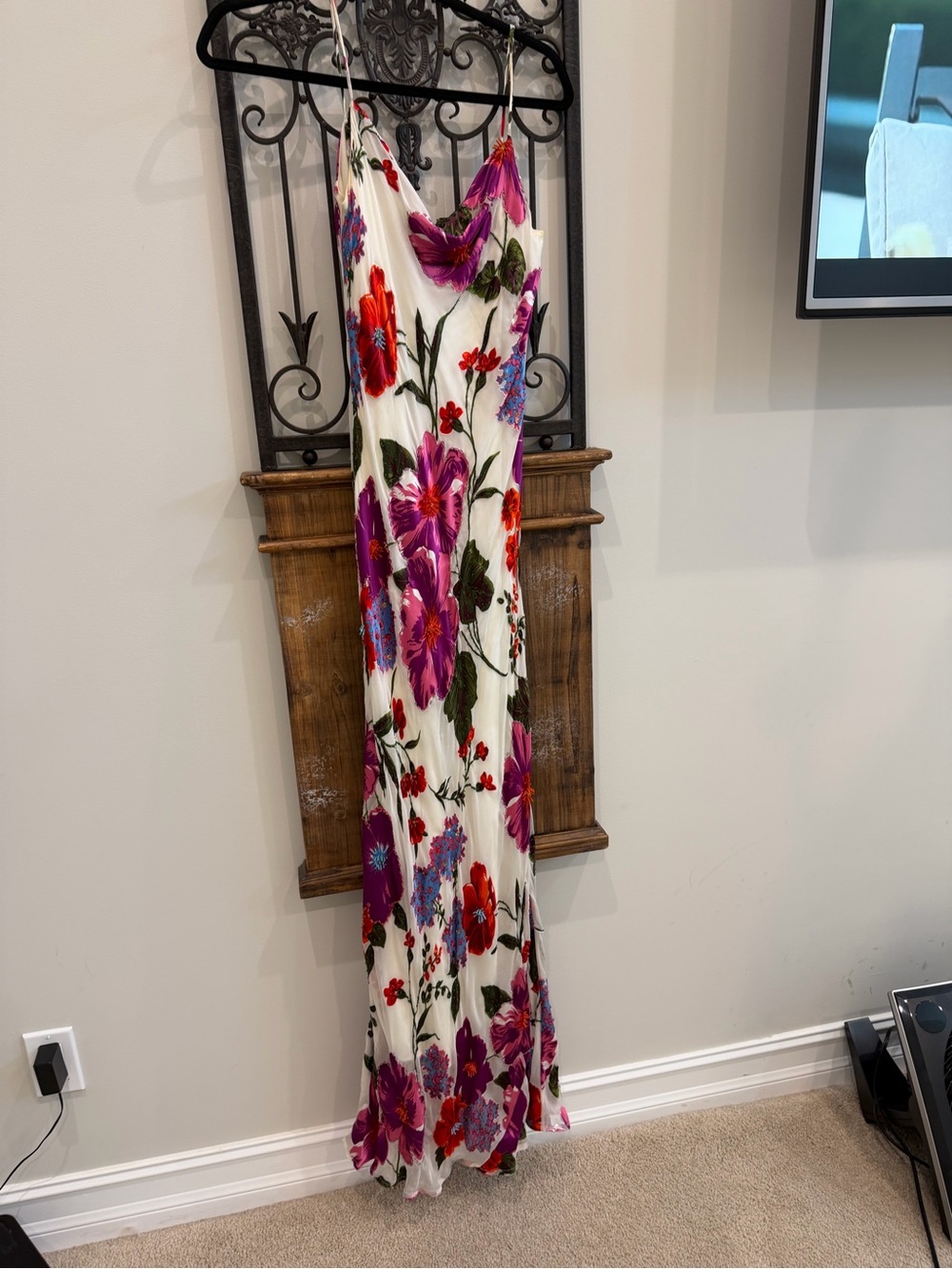 Sue Wong nocturne y2k White Maxi beaded Slip Dress with Purple and Red Floral